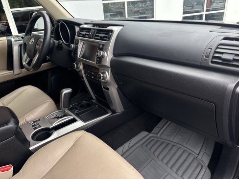 Used 2011 Toyota 4Runner SR5 image 28
