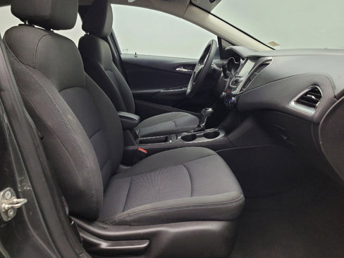 Used 2018 Chevrolet Cruze LT w/ Convenience Package image 21