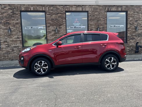 Used 2021 Kia Sportage LX image 2