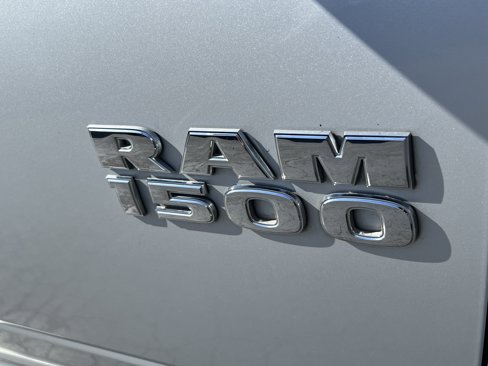 Used 2016 RAM 1500 Classic SLT image 9