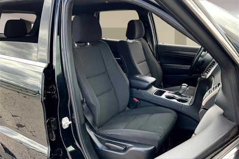 Used 2018 Jeep Grand Cherokee Laredo image 7