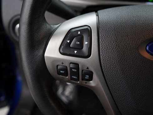 Used 2015 Ford Taurus SEL image 21
