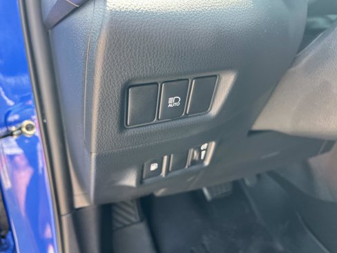 Used 2019 Toyota C-HR LE image 15