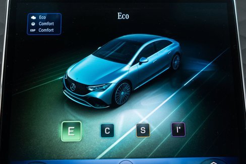 Used 2023 Mercedes-Benz EQE 500 4MATIC Sedan image 23