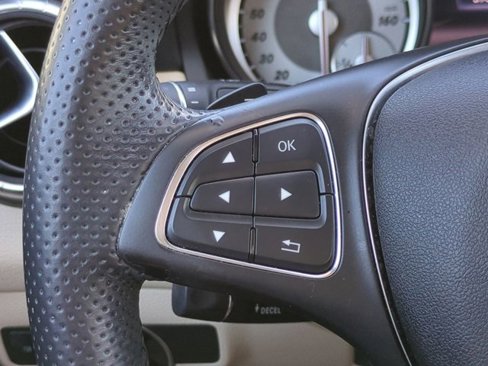 Used 2016 Mercedes-Benz CLA 250 4MATIC image 23