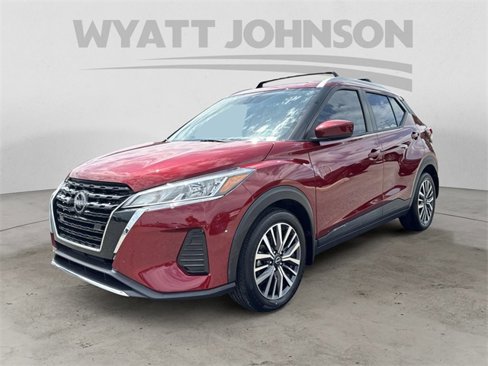 Used 2022 Nissan Kicks SV image 1