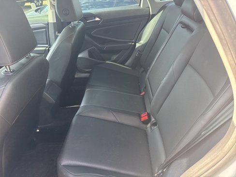 Used 2019 Volkswagen Jetta SE image 6