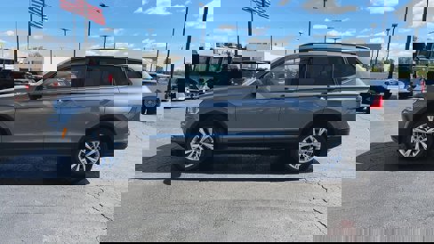 Used 2019 Volkswagen Tiguan S w/ Driver Assistance Package image 5