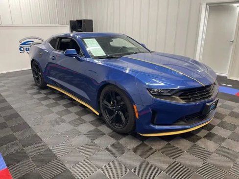 Used 2019 Chevrolet Camaro LT image 2