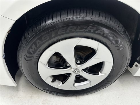 Used 2014 Toyota Prius Two image 15