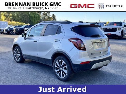 Used 2022 Buick Encore Preferred image 3