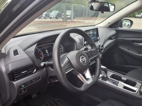 Used 2023 Nissan Sentra SV image 17