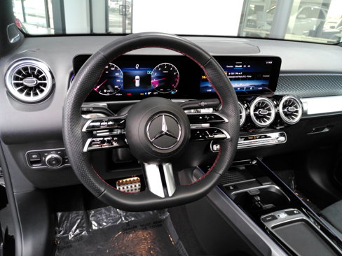 Certified 2024 Mercedes-Benz GLB 250 image 11