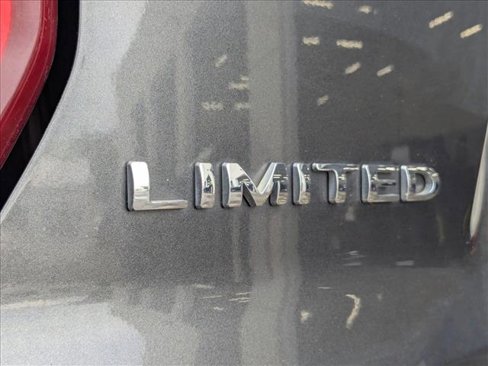 Used 2018 Ford Explorer Limited image 5