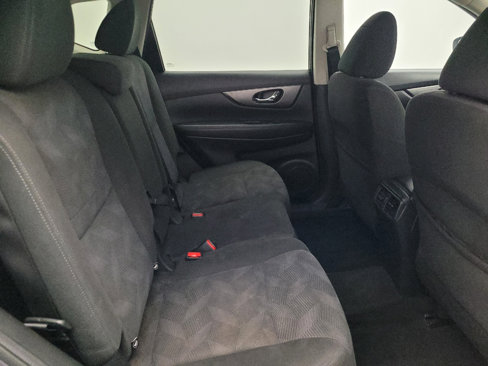 Used 2016 Nissan Rogue SV image 19