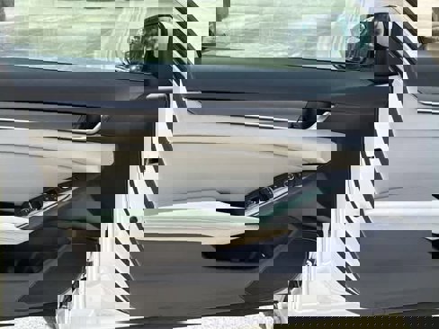 Used 2020 Honda Accord LX image 8