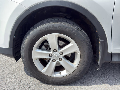 Used 2013 Toyota RAV4 XLE image 10