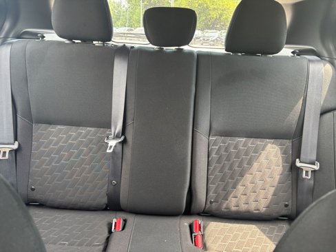 Used 2024 Nissan Kicks SV image 36