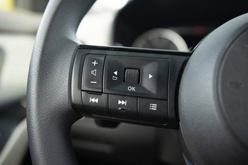 Used 2021 Nissan Rogue SV image 7