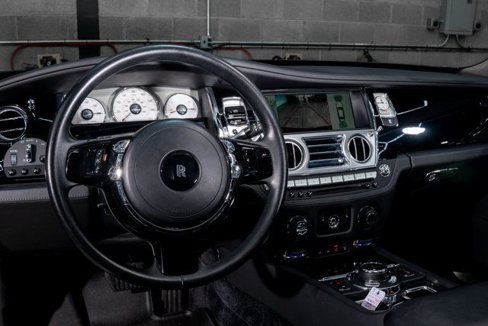 Used 2016 Rolls-Royce Ghost image 9
