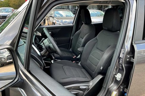 Used 2018 Jeep Renegade Latitude image 7