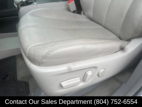 Used 2014 Toyota Sienna XLE image 14