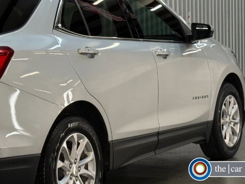 Used 2018 Chevrolet Equinox LT w/ Sun & Infotainment Package image 5