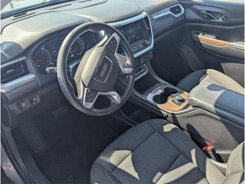 Used 2022 GMC Acadia SLE image 13