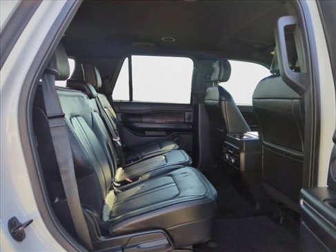 Used 2018 Ford Expedition Limited image 16