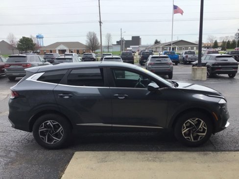 Used 2023 Kia Sportage LX image 6