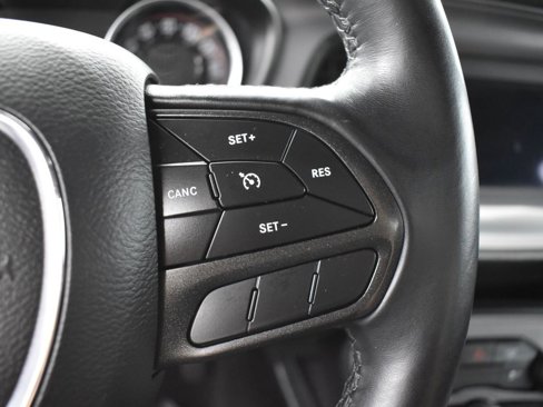 Used 2023 Dodge Challenger SXT image 16