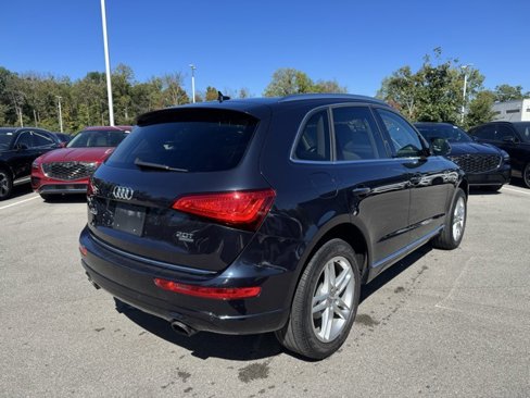 Used 2017 Audi Q5 2.0T Premium Plus w/ Technology Package image 3