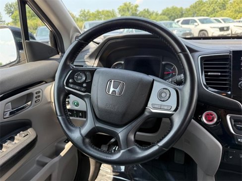 Used 2019 Honda Pilot Touring image 14