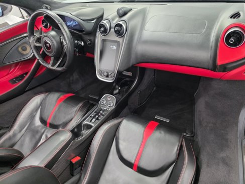 Used 2019 McLaren 570S Spider image 20