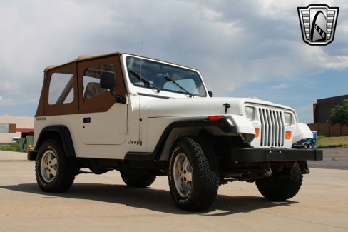 Used 1990 Jeep Wrangler S image 8