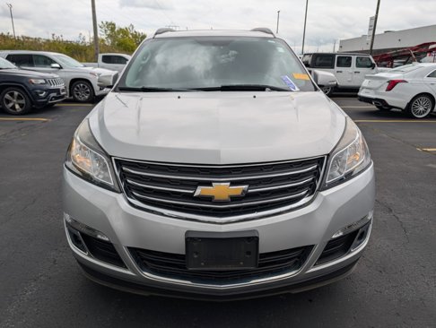 Used 2016 Chevrolet Traverse LT w/ Style and Technology Package image 2