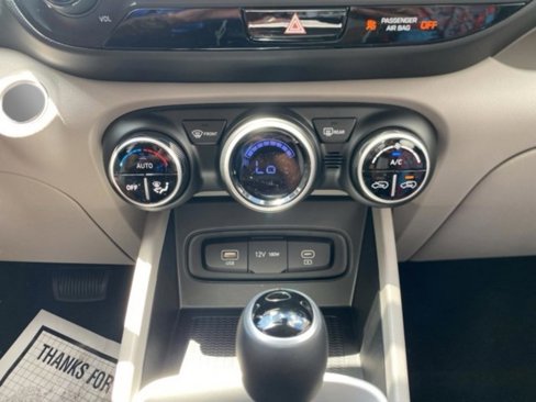 New 2025 Hyundai Venue SEL image 26