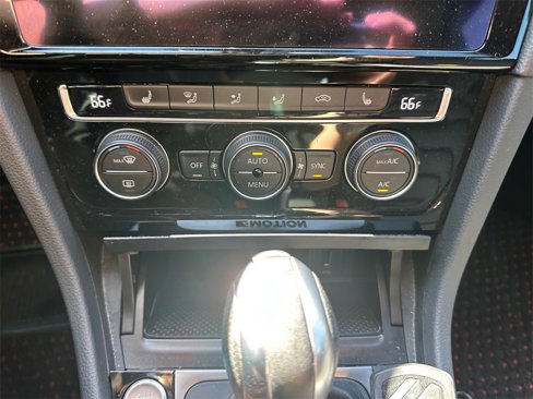 Used 2018 Volkswagen Golf R 4-Door image 20