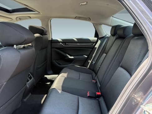 Used 2018 Honda Accord EX image 15