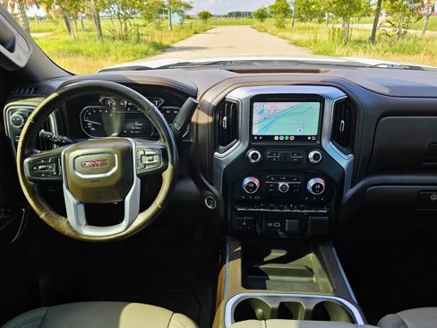 Used 2022 GMC Sierra 1500 SLT image 10