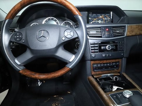 Used 2011 Mercedes-Benz E 350 4MATIC Sedan image 27