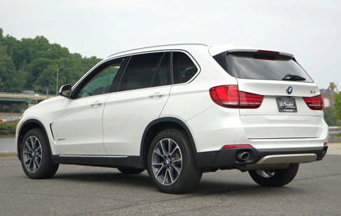 Used 2015 BMW X5 xDrive35d w/ Premium Package image 3