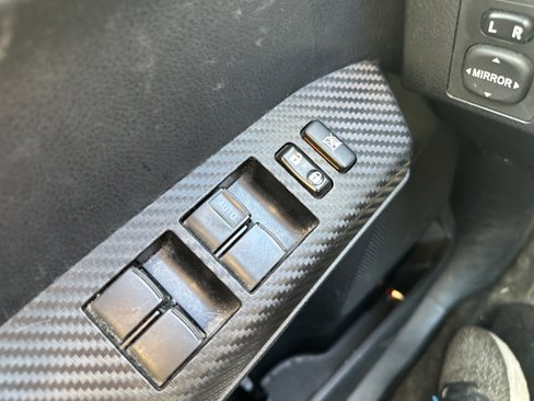 Used 2015 Toyota RAV4 LE image 14