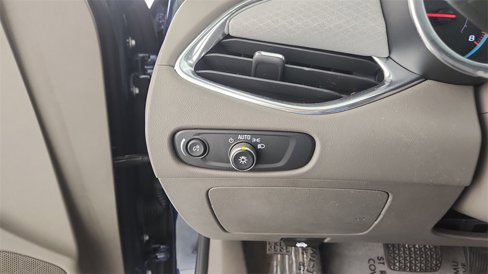 Used 2021 Chevrolet Malibu LT image 23