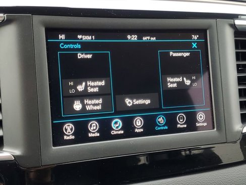 Used 2019 Chrysler Pacifica Touring-L image 24