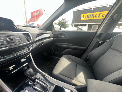 Used 2017 Honda Accord LX image 19
