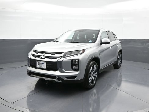 Used 2022 Mitsubishi Outlander Sport LE image 1