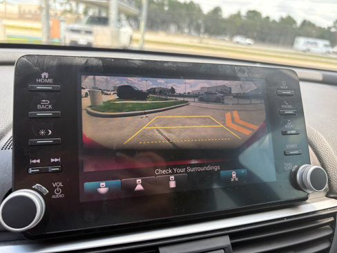 Certified 2018 Honda Accord Touring image 11