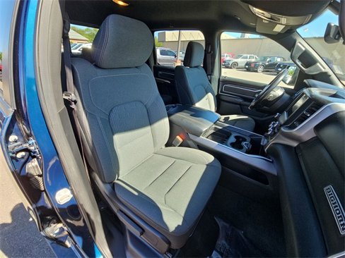 Used 2021 RAM 1500 4x4 Crew Cab image 15