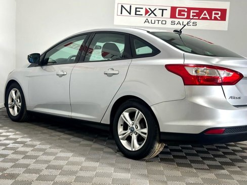 Used 2014 Ford Focus SE w/ SE Winter Package image 7